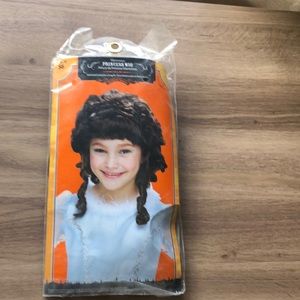“Princess” child’s wig.
